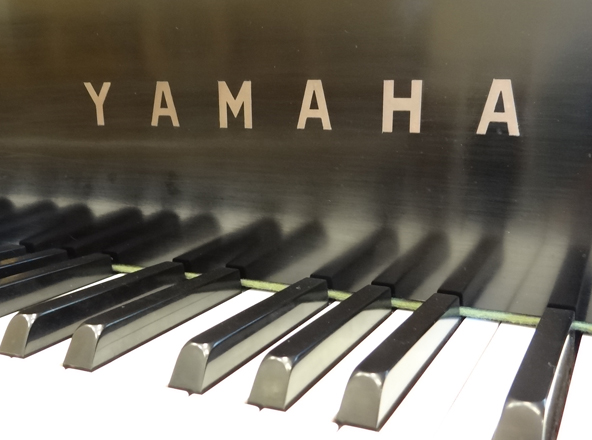used yamaha baby grand piano