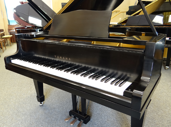 used yamaha baby grand piano