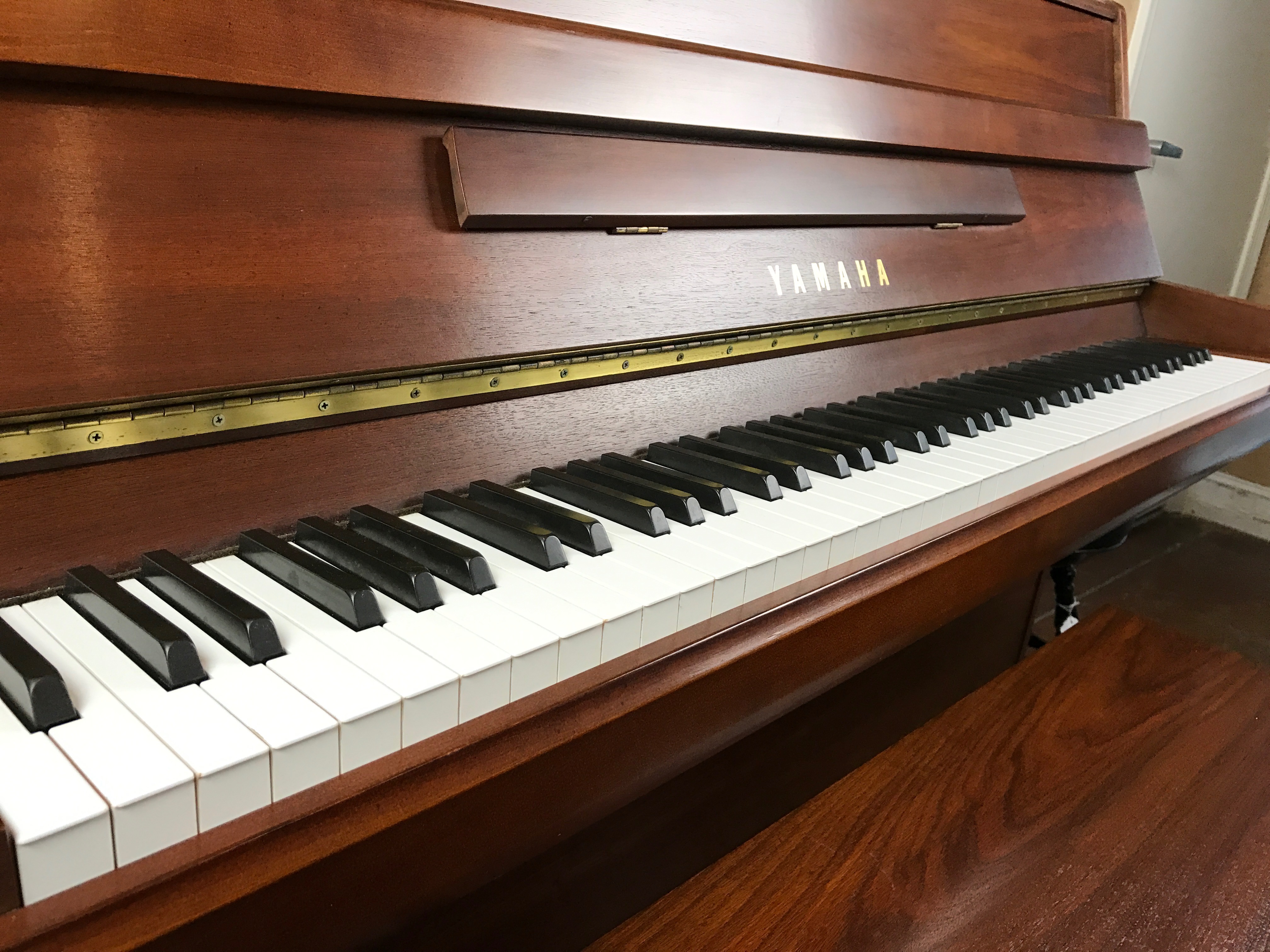Used Yamaha Upright Console Piano Walnut Wood Bonita Springs Naples Fort Myers